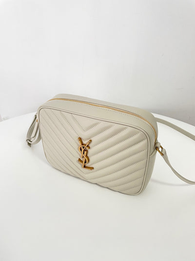 VAREL Lumière Douce : Sac Bandoulière Camera Crème Matelassé et Métal Doré