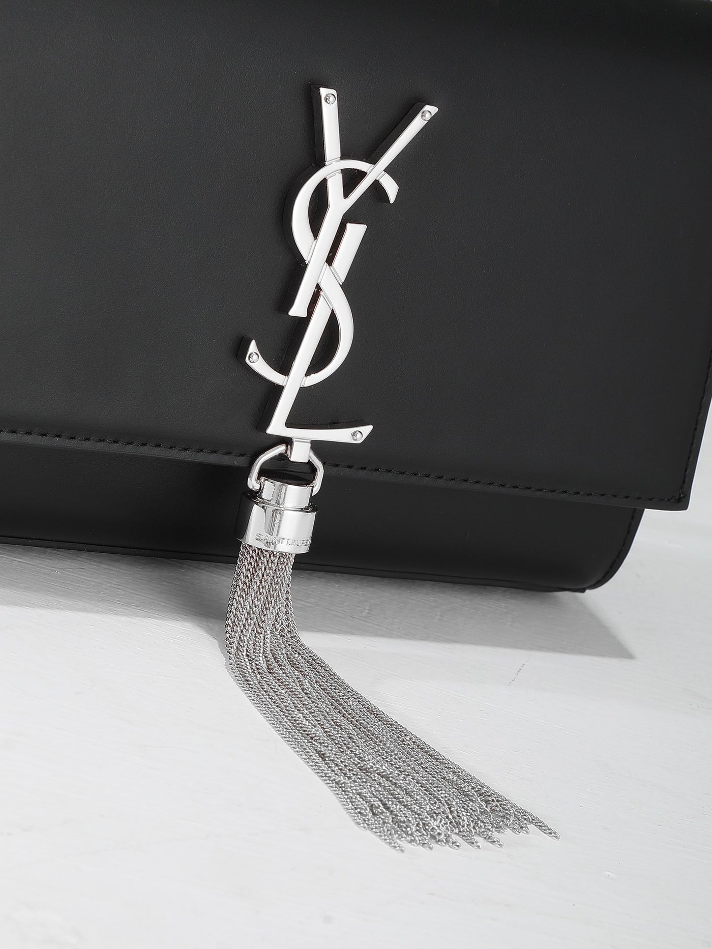 L'Élégance Éternelle : Le Compagnon du Quotidien.