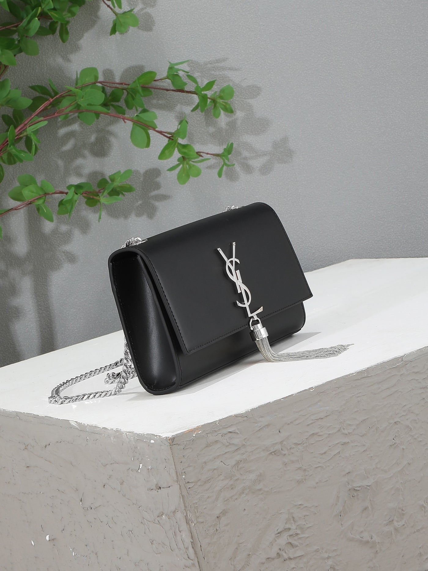 L'Élégance Éternelle : Le Compagnon du Quotidien.