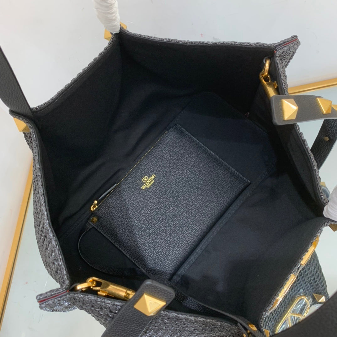 L'Allure Décontractée : Le Sac Façonné pour la Ville.