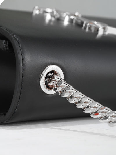 L'Élégance Éternelle : Le Compagnon du Quotidien.