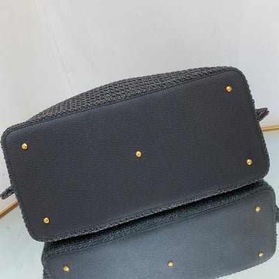 L'Allure Décontractée : Le Sac Façonné pour la Ville.