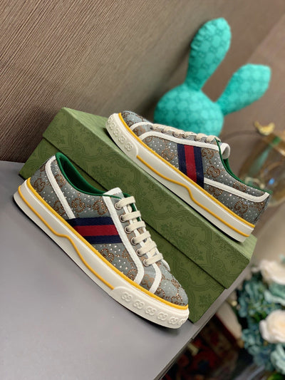 Baskets Canvas Monogramme Élégantes - Style Urbain Rétro-Chic & Confort Supreme