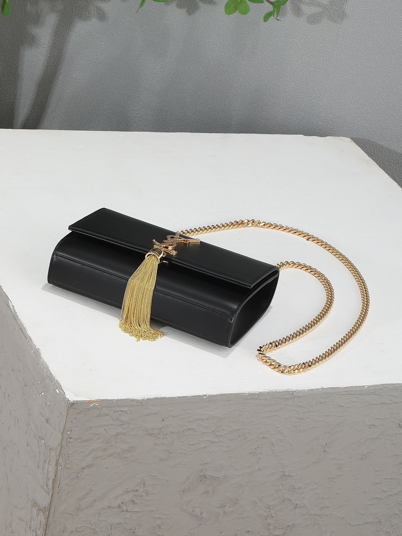 L'Élégance Éternelle : Le Compagnon du Quotidien.