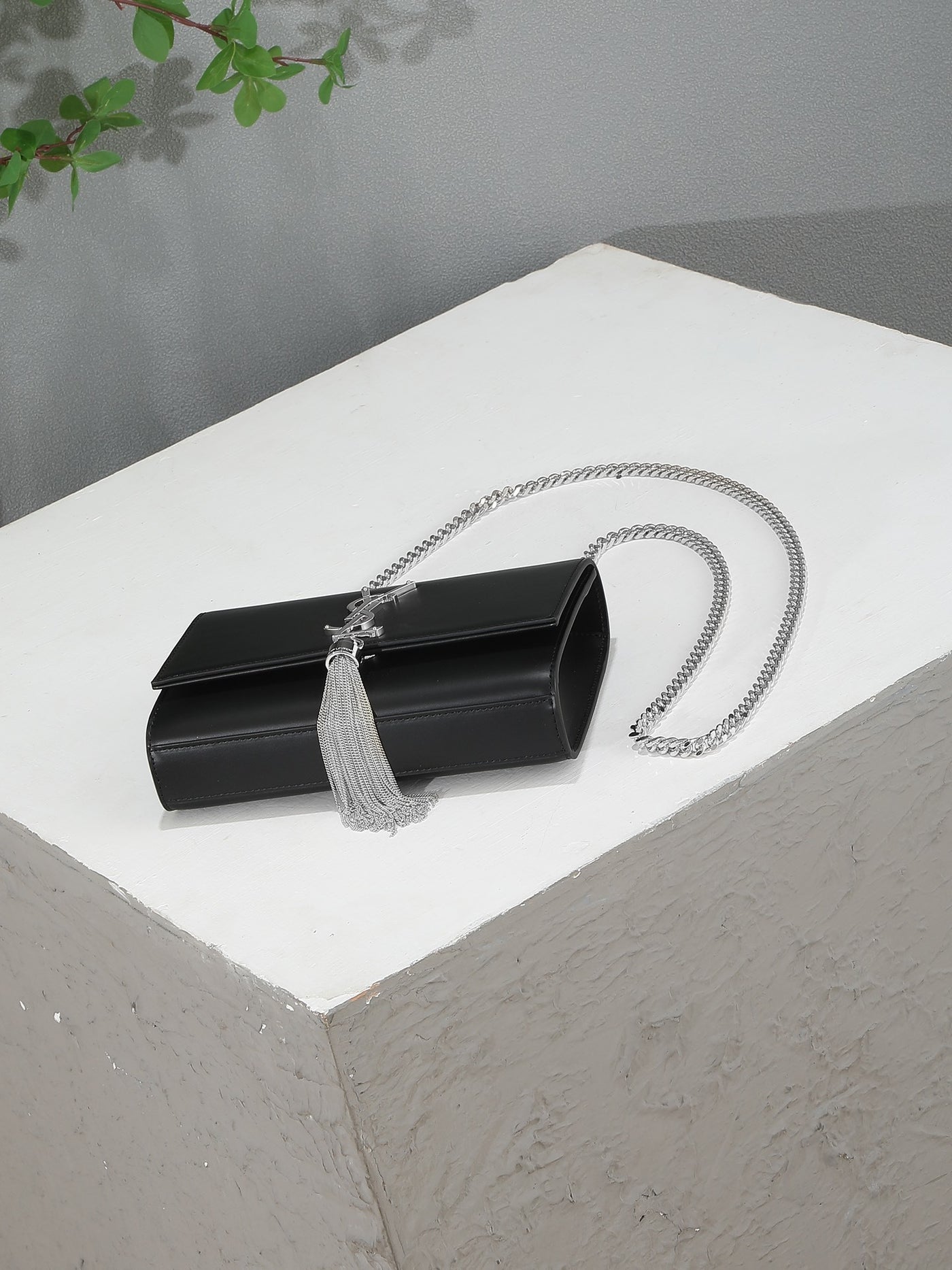 L'Élégance Éternelle : Le Compagnon du Quotidien.