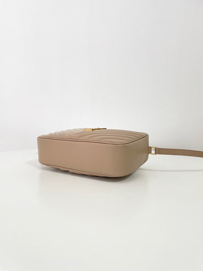 VAREL Chic Intemporel : Sac Bandoulière Camera Taupe et Finitions Dorées