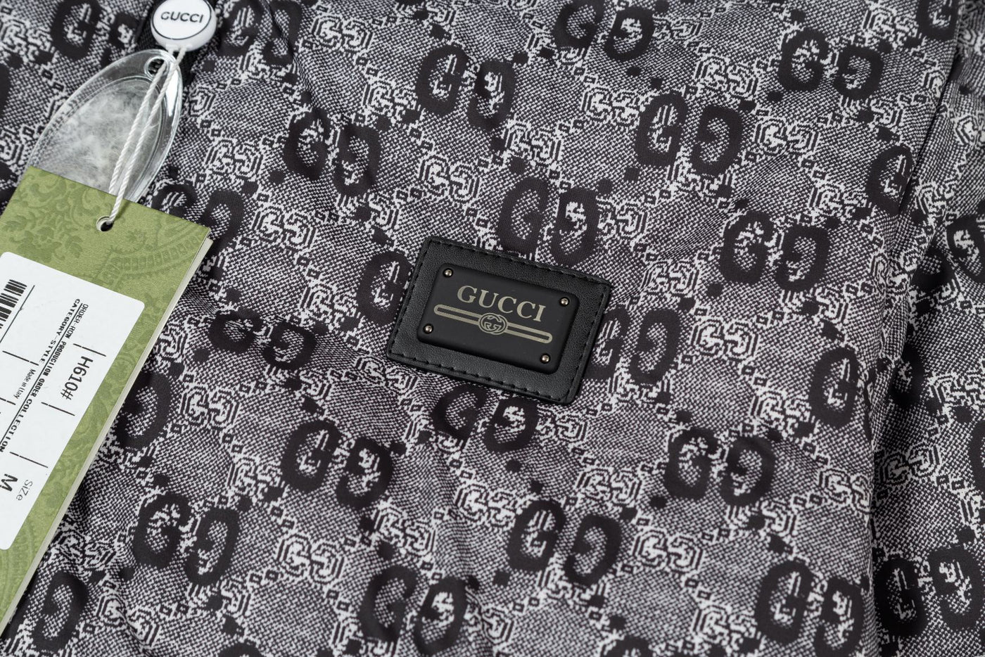 Le Confort Doré : La Doudoune Courte Sherpa