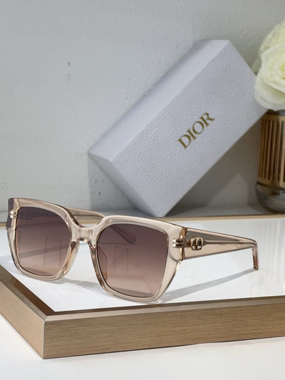 L'Éclat du Mystère : Lunettes de Soleil Glamour Oeil-de-Chat