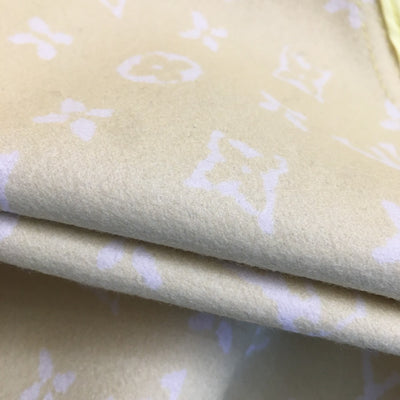 L'Allure Signature : Douceur et Sophistication.