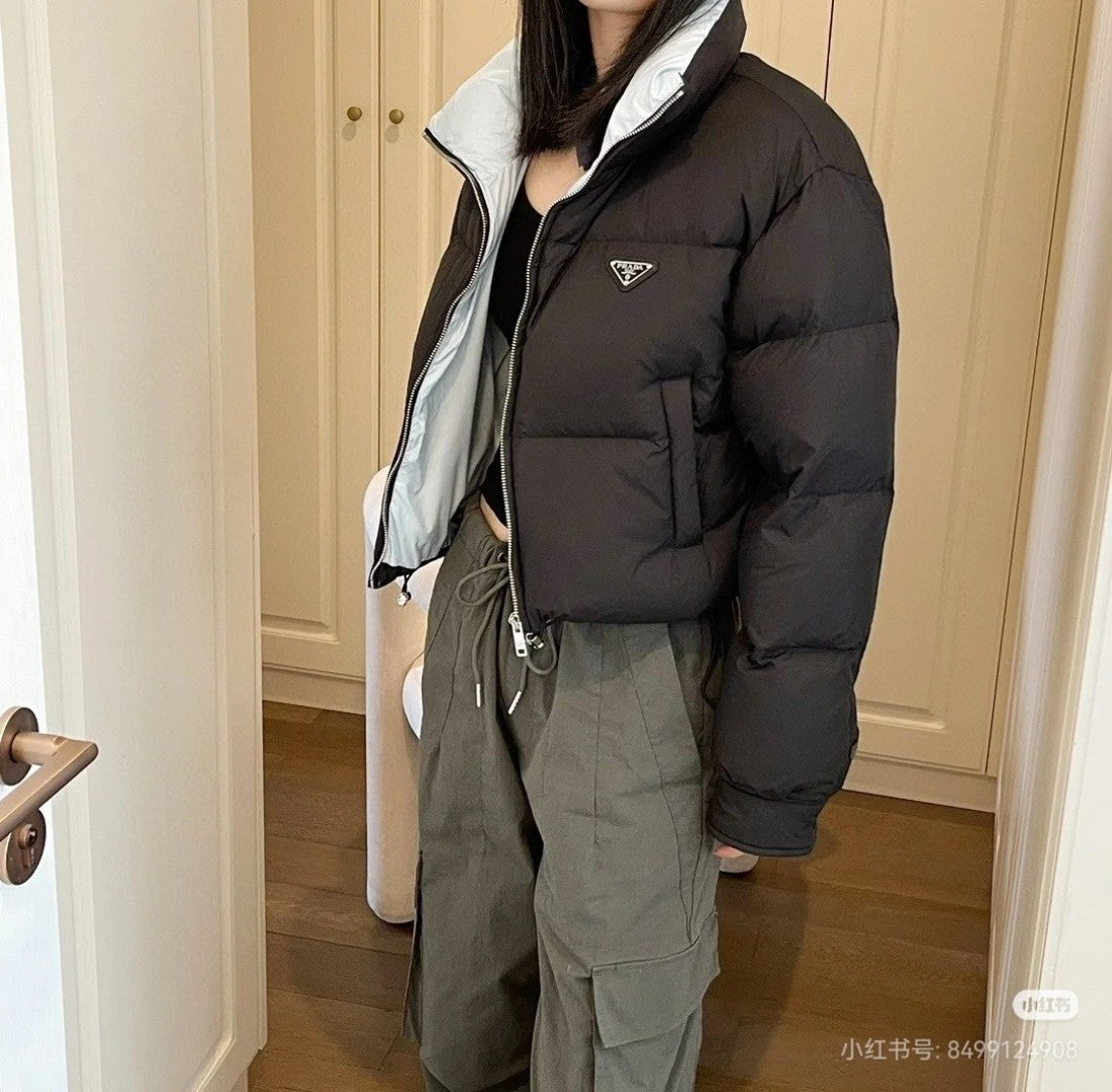 Dynamique & Chic : La Doudoune Courte Bicolore