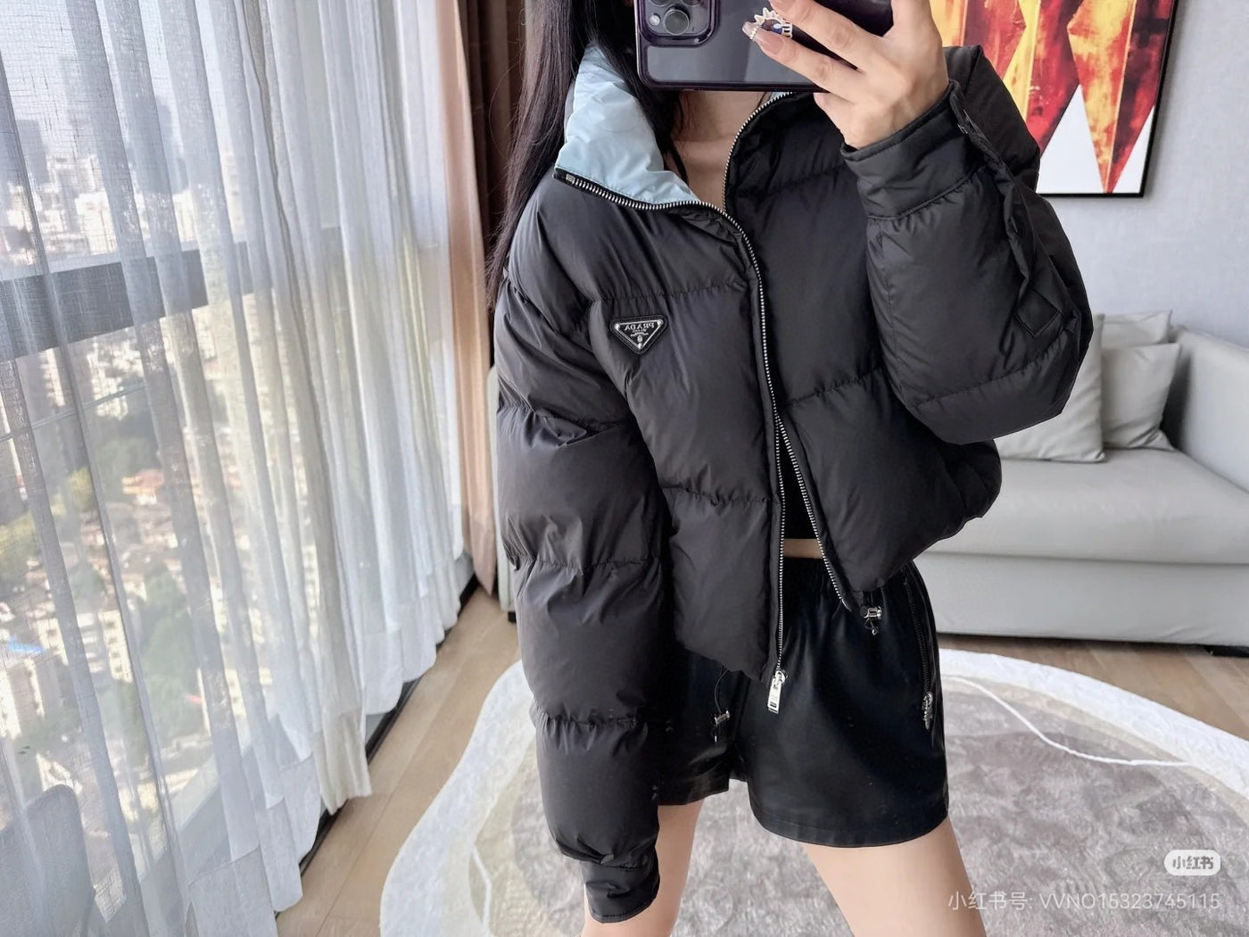 Dynamique & Chic : La Doudoune Courte Bicolore