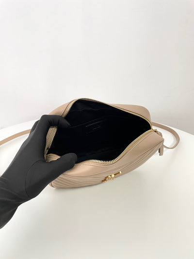 VAREL Chic Intemporel : Sac Bandoulière Camera Taupe et Finitions Dorées