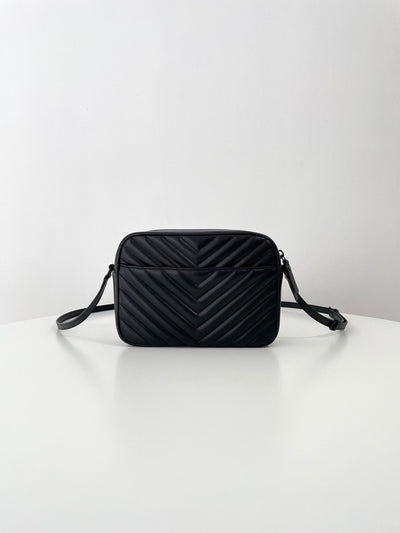 VAREL Rock Chic : Sac Bandoulière Camera Noir Chevron et Métal Argenté