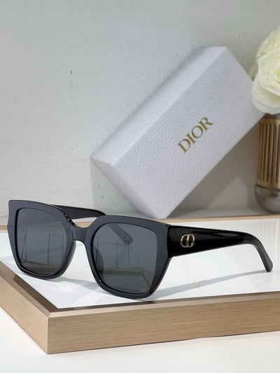 L'Éclat du Mystère : Lunettes de Soleil Glamour Oeil-de-Chat