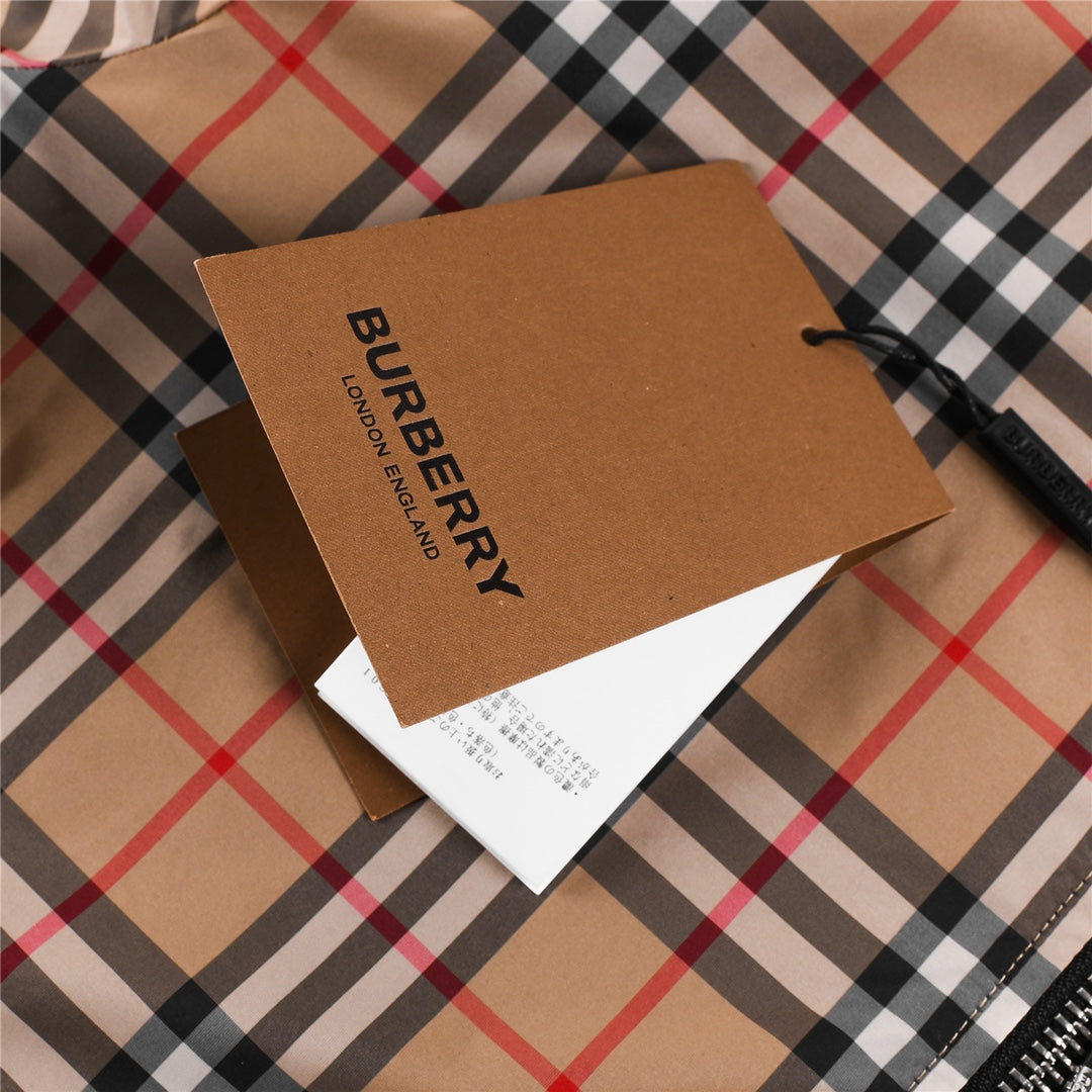 L'Art du Tissage. Une Pièce Rétro Luxe.