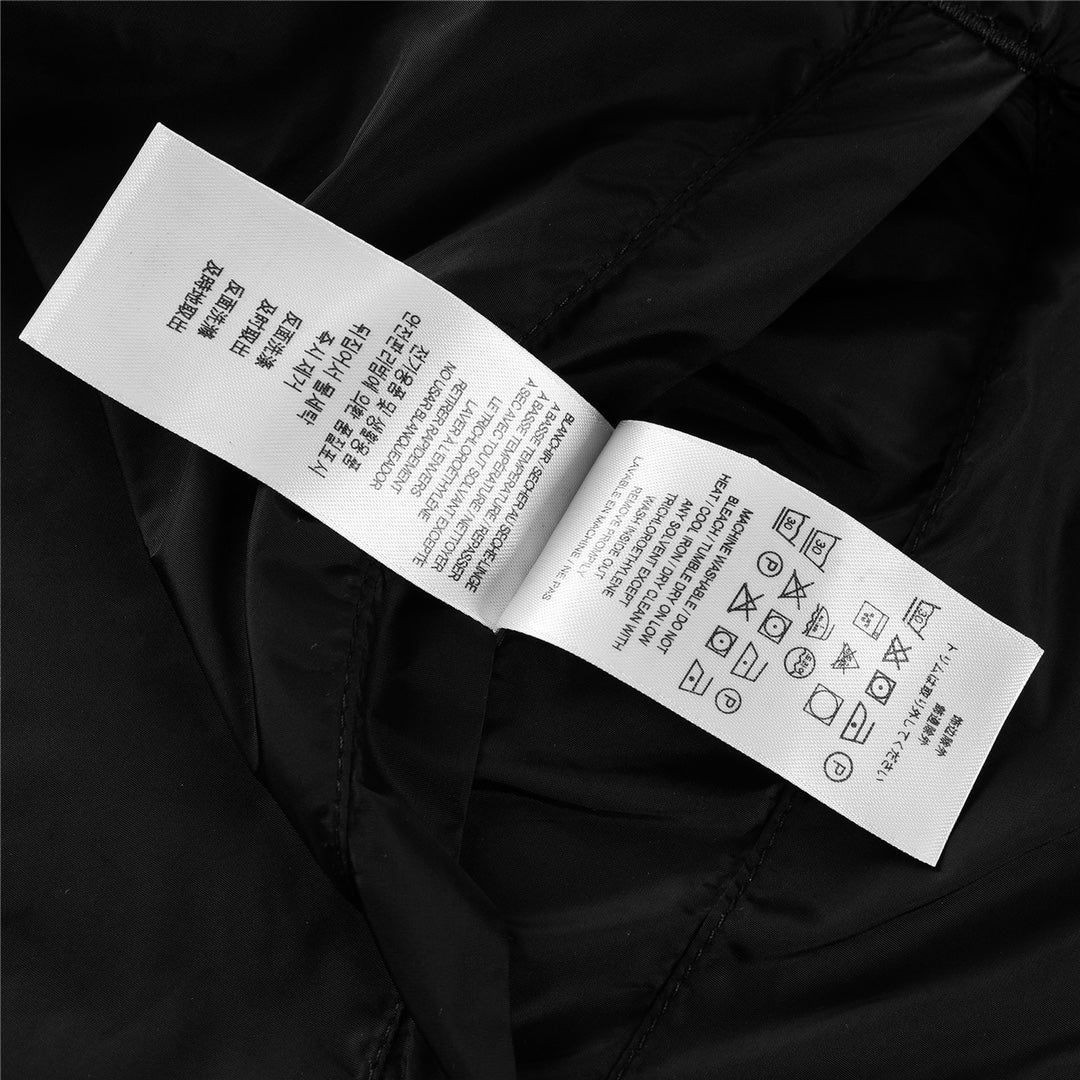 L'Art du Tissage. Une Pièce Rétro Luxe.