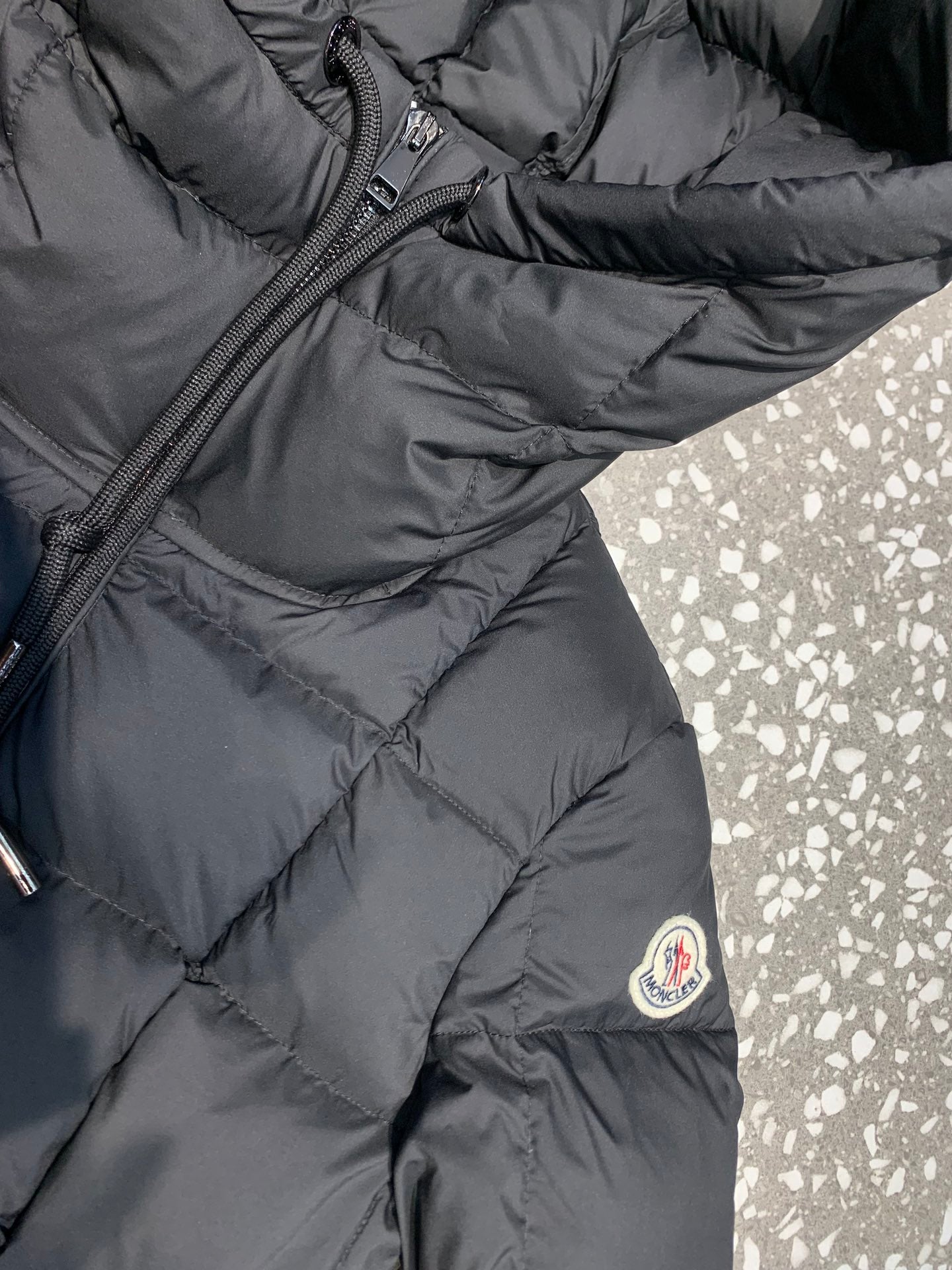 L'Éclat de l'Hiver : La Doudoune Courte Chaleur Suprême