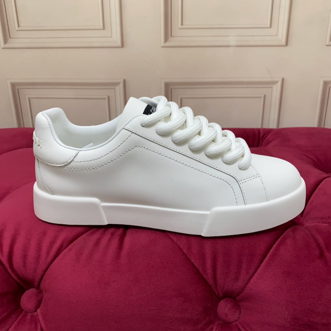 L'Essence du Minimalisme : Sneaker Blanche Haute Qualité