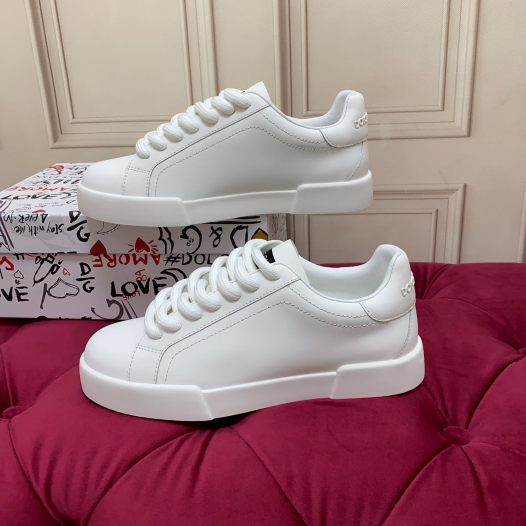L'Essence du Minimalisme : Sneaker Blanche Haute Qualité