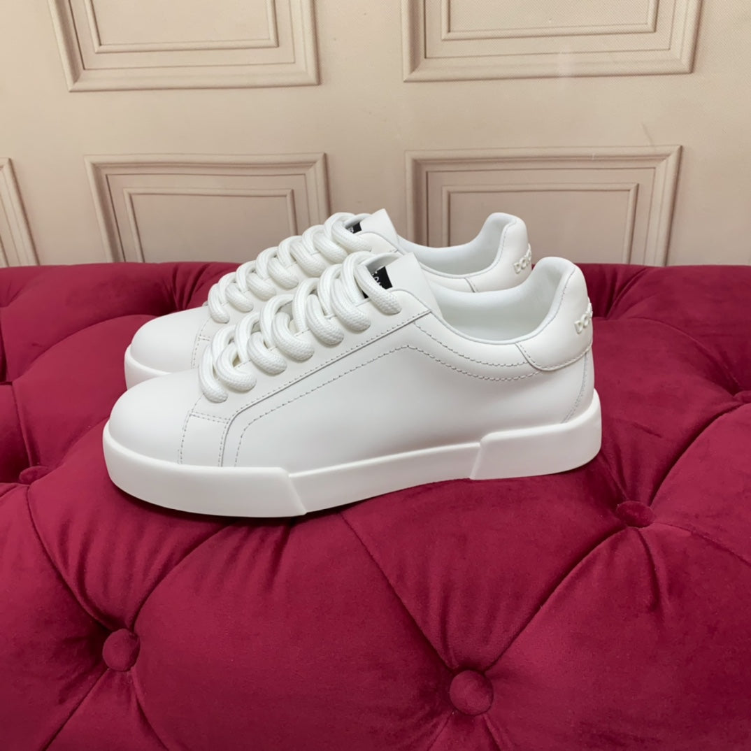 L'Essence du Minimalisme : Sneaker Blanche Haute Qualité