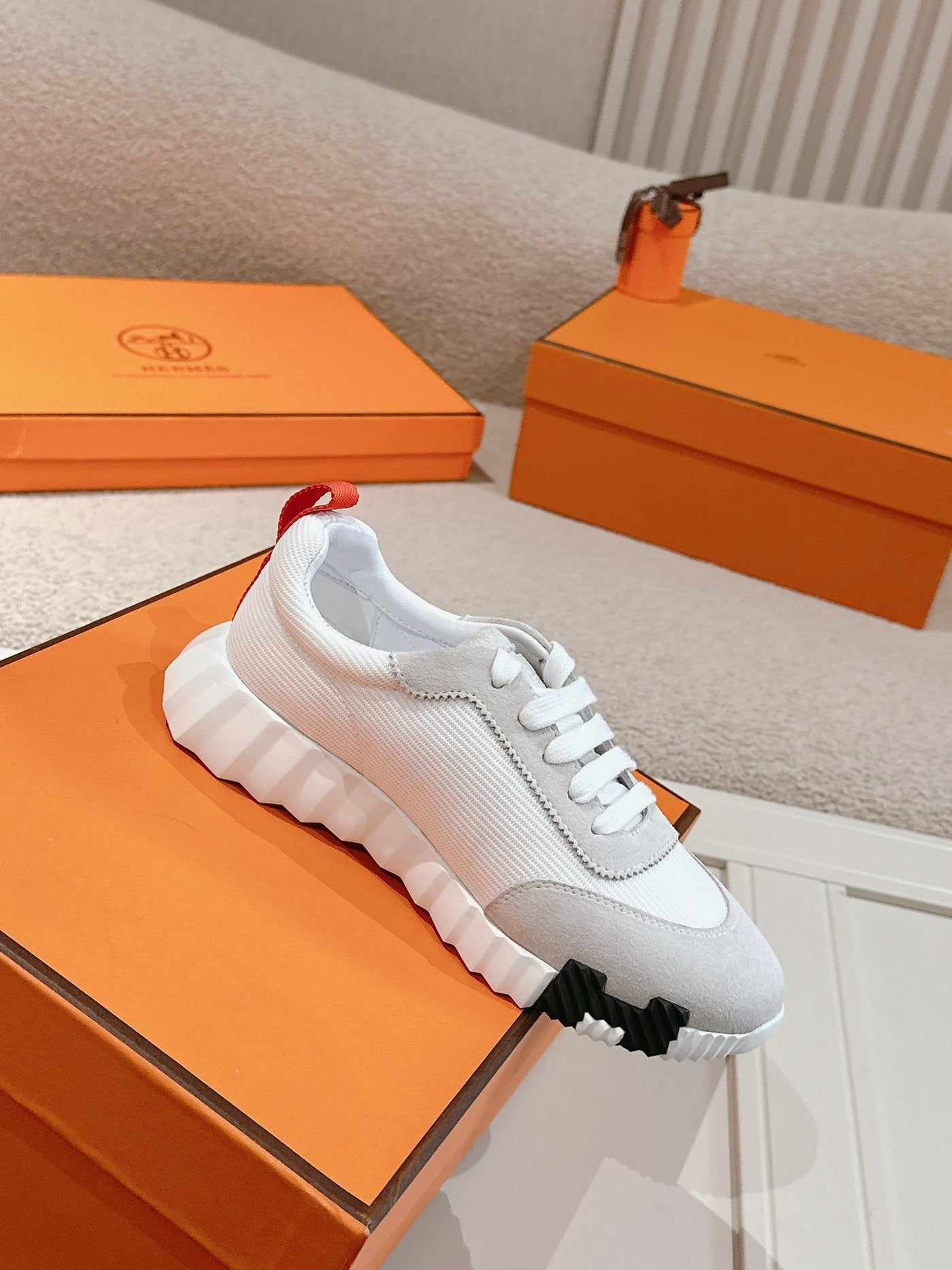 L'Élégance de l'Heure Dorée : Doudoune Cropped Confort Absolu