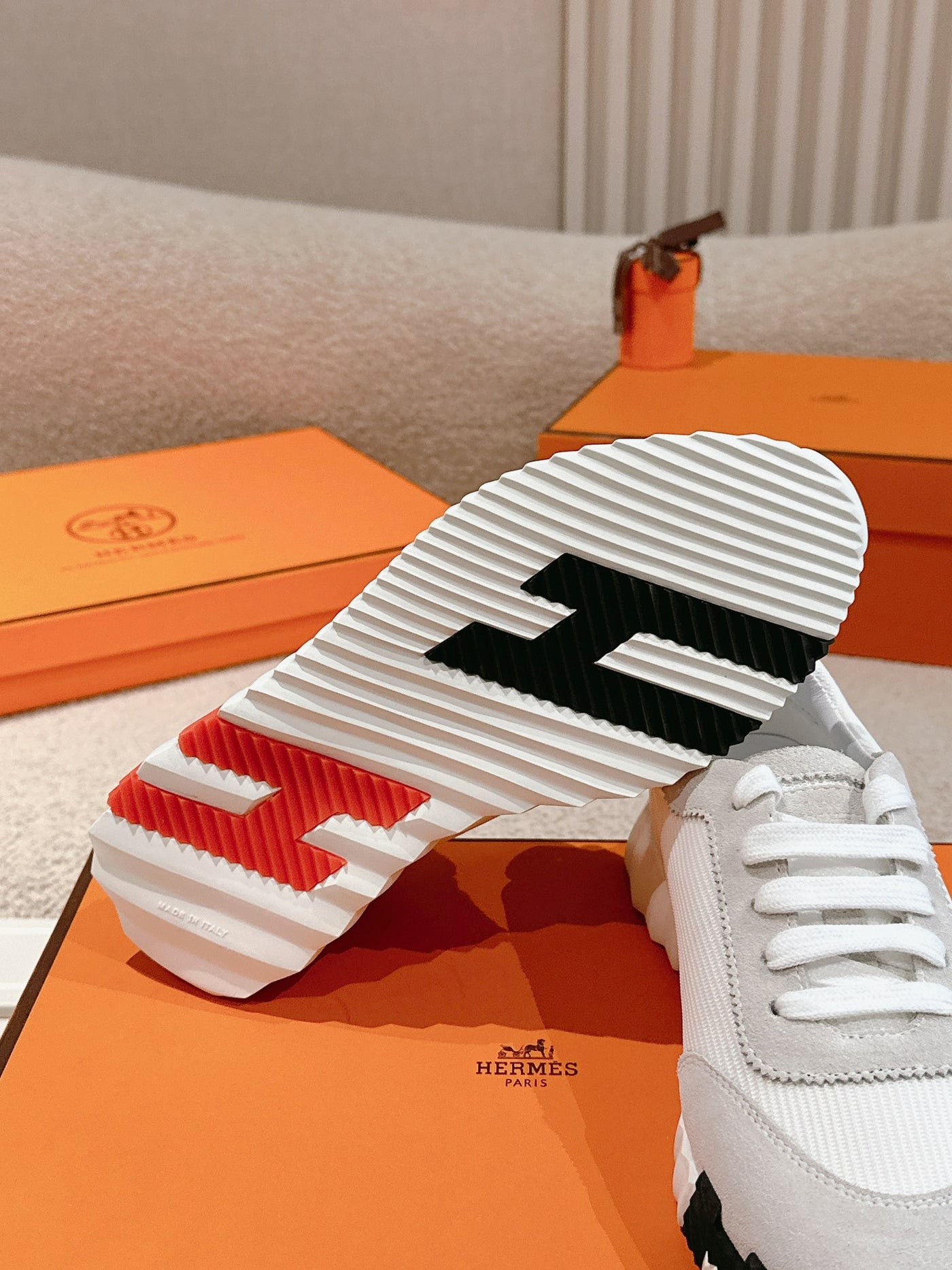 L'Élégance de l'Heure Dorée : Doudoune Cropped Confort Absolu