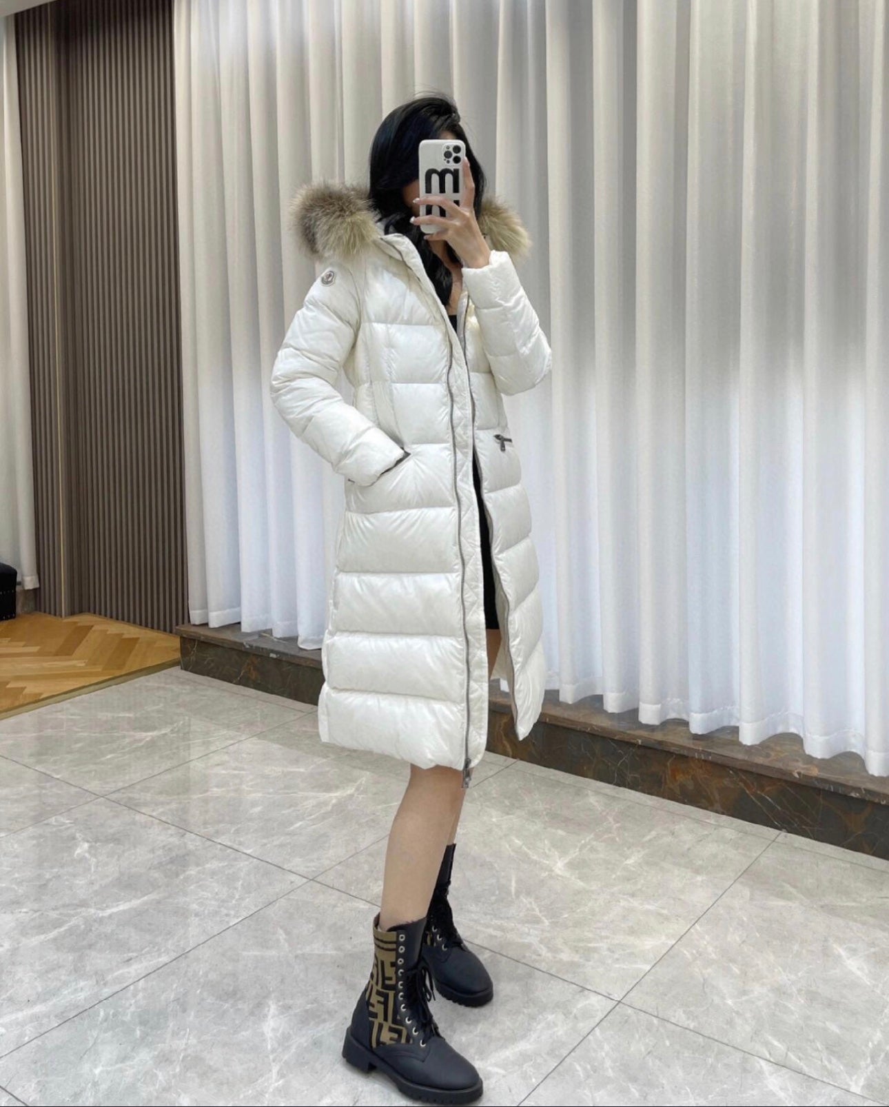 Le Réconfort Hivernal : Doudoune Cropped Col Sherpa