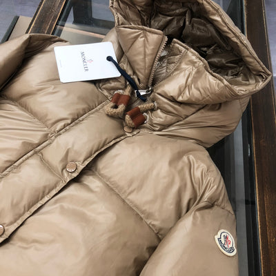 DOUDOUNE GLOSSÉE | DUO EXCLUSIF EN VERNIS BRILLANT