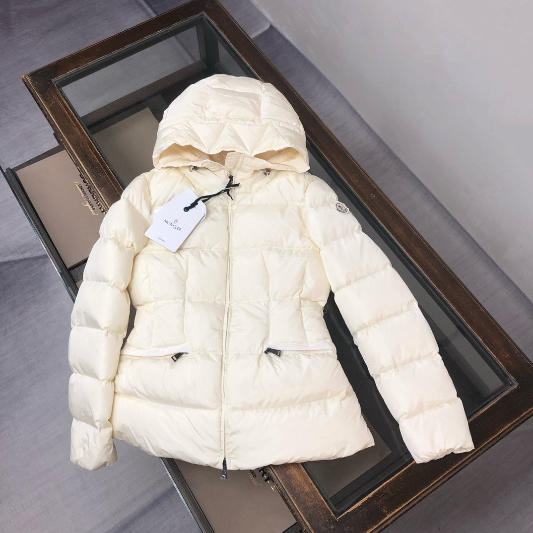 COLLECTION DOUDOUNE CAPUCHÉE CHALEUR ET ÉLÉGANCE TRILOGIE