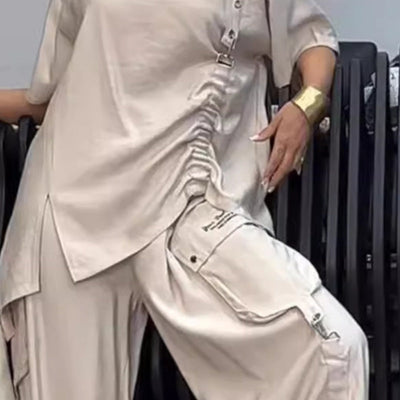 Costume deux pièces pour femmes avec t-shirt à col rond et pantalon