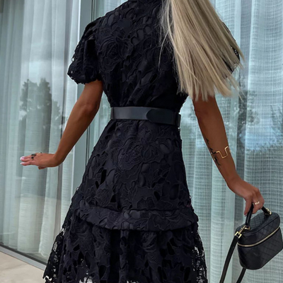 Robe rétro en dentelle évidée à manches courtes pour femme