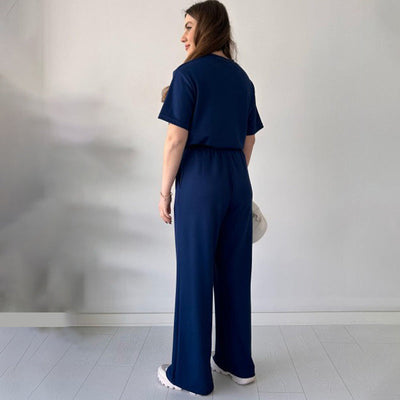 Ensemble décontracté composé d'un haut à col rond et d'un pantalon à cordon de serrage