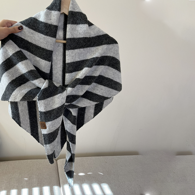 Écharpe châle triangulaire tendance pour femme