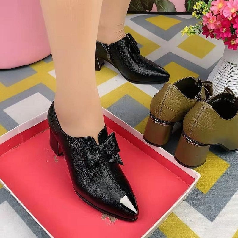 Chaussures à talons carrés et bout pointu en cuir PU pour femmes