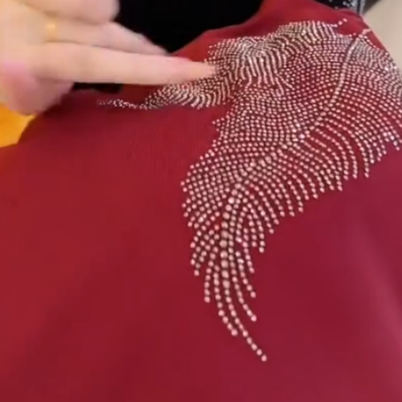 T-shirt à col roulé mi-long et manches longues pour femmes, avec strass